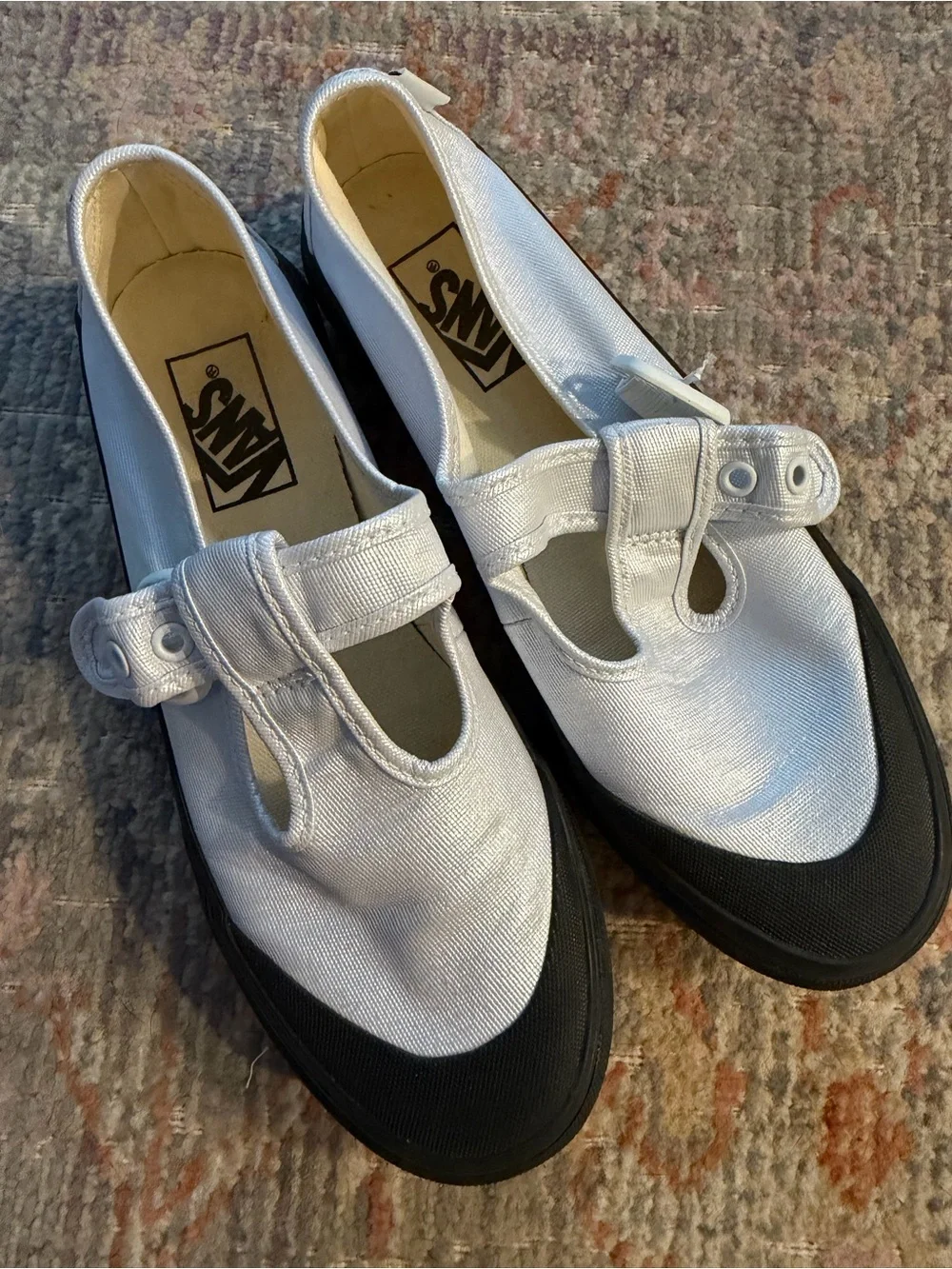 Vans silver canvas